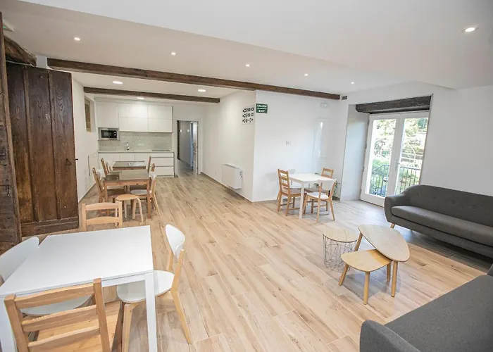 A Fabrica ホステル ラバコーヤ